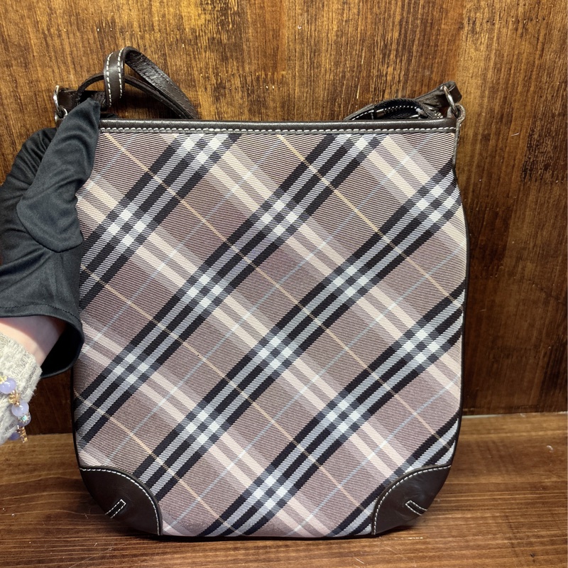 Burberry Blue Label 格紋斜背包-1