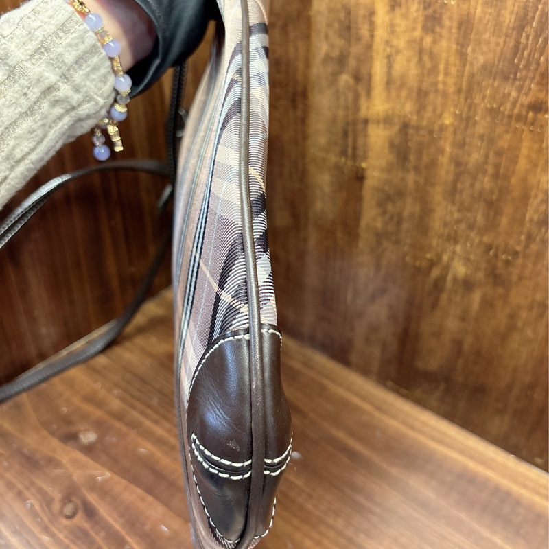 Burberry Blue Label 格紋斜背包-4
