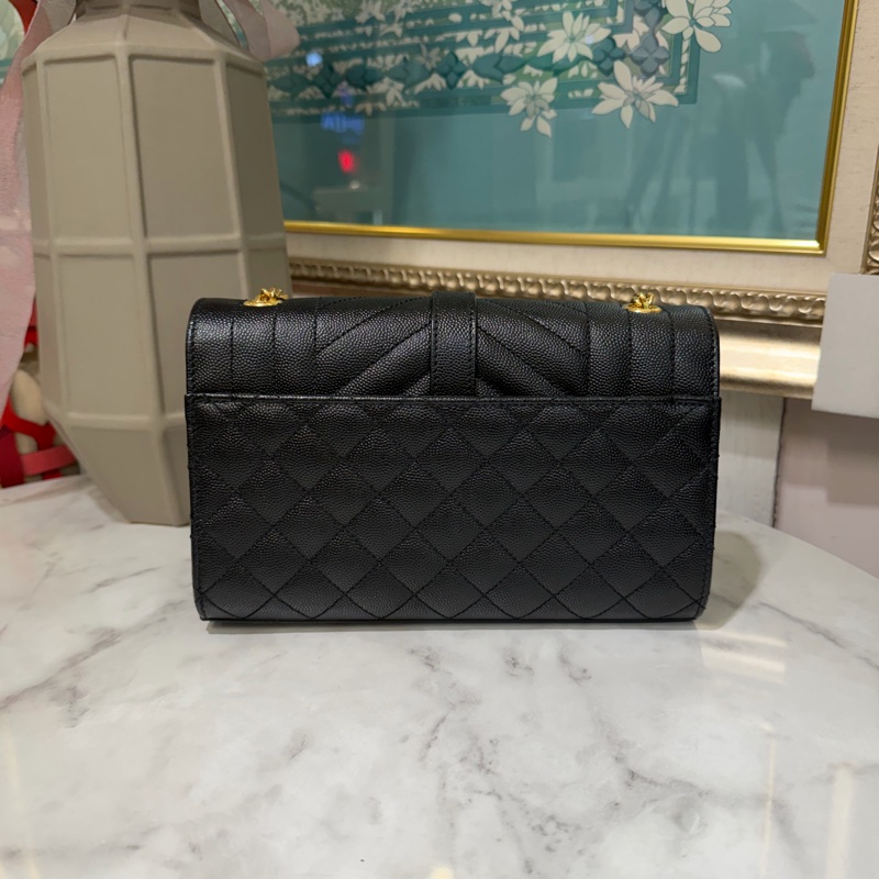 YSL 黑荔枝牛皮Envelope絎縫金釦信封下蓋肩斜背鏈包-1