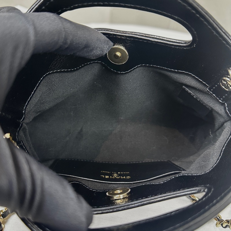 99新 香奈兒/Chanel 31 Mini Nano Bag 牛皮金扣橫版迷你購物袋手提斜背包 黑色駝色拼色21x3x13cm-6