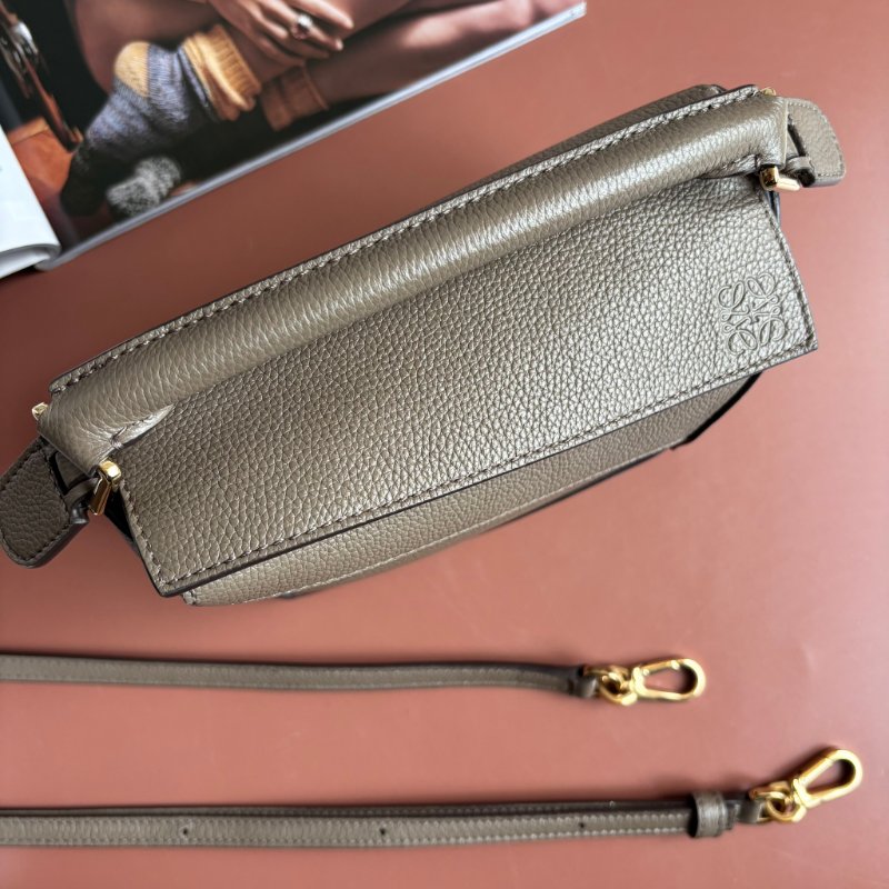 ::LOEWE:: 墨綠色手提斜背兩用包 Mini Puzzle Edge bag in soft grained calfskin-3