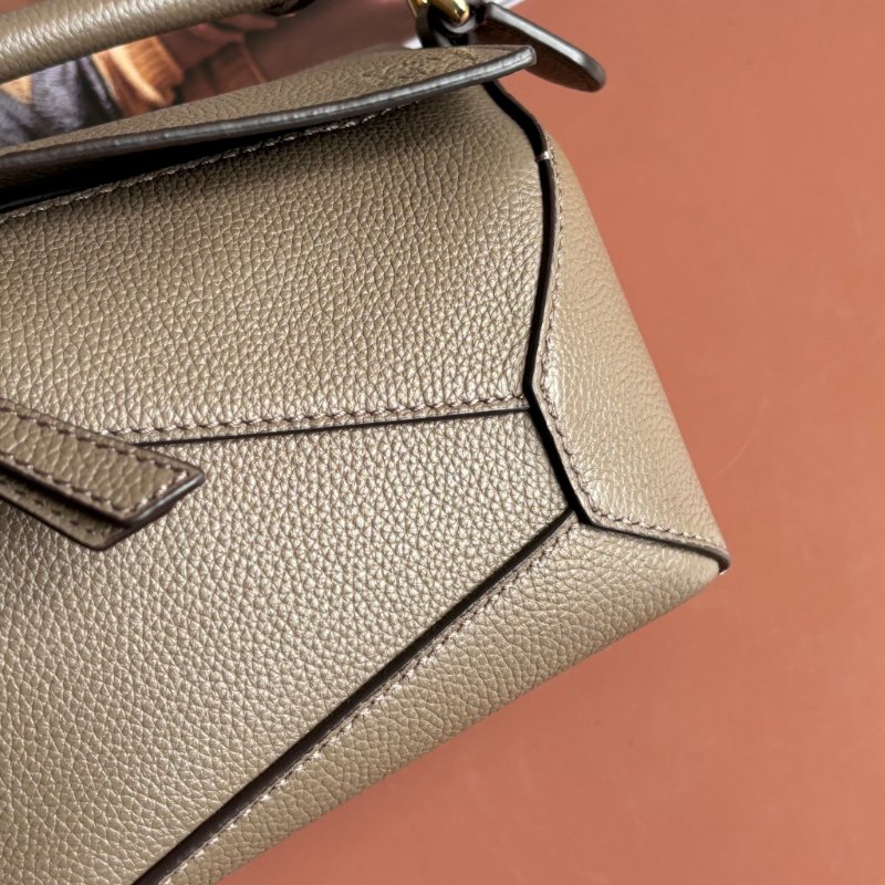 ::LOEWE:: 墨綠色手提斜背兩用包 Mini Puzzle Edge bag in soft grained calfskin-10