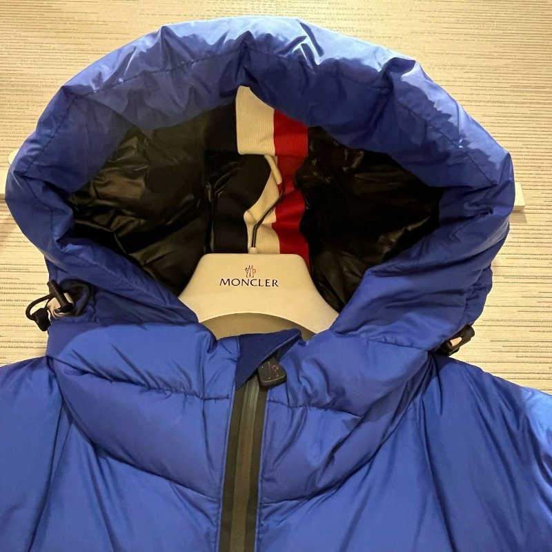 💎Han's house精品服飾💎moncler 滑雪系列 羽絨 拼接 連帽 外套 原價38000-2