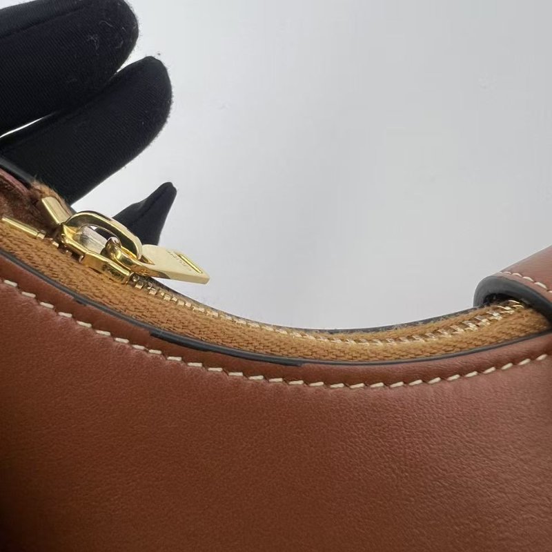 賽琳 AVA TRIOMPHE 腋下包-6