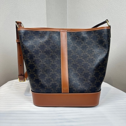 賽琳/Celine Triomphe Bucket 中號凱旋門經典老花棕色水桶包24x18x27cm