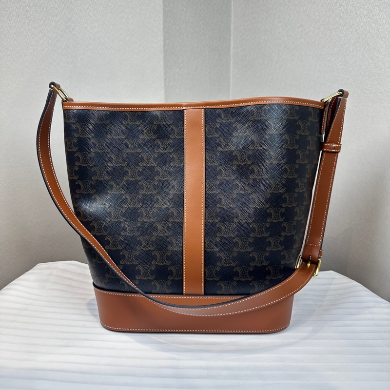 賽琳/Celine Triomphe Bucket 中號凱旋門經典老花棕色水桶包24x18x27cm-1