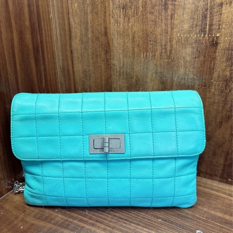Chanel 2.55 綠松石色鏈條包