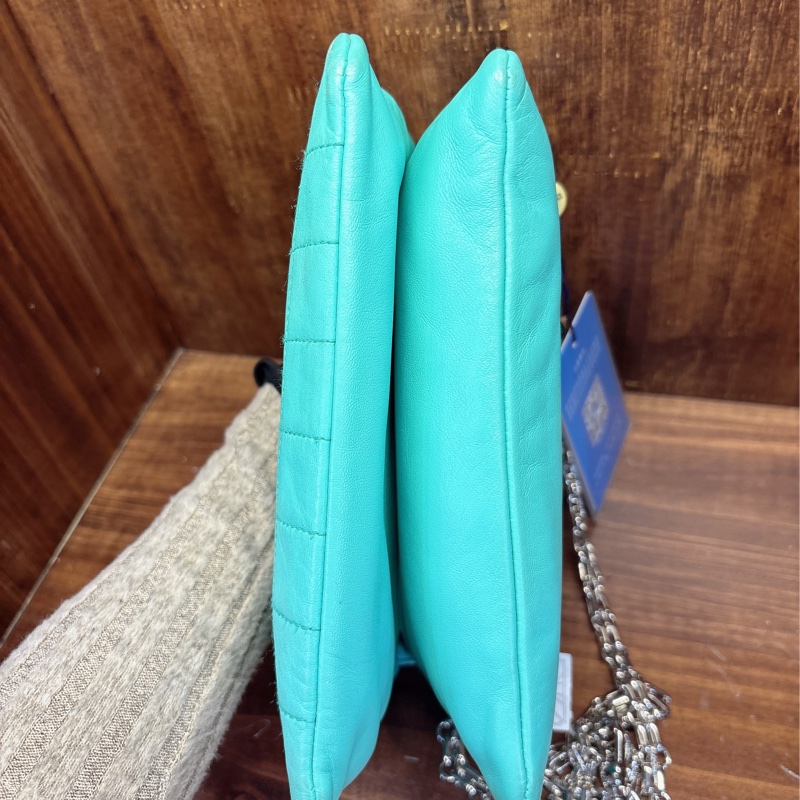 Chanel 2.55 綠松石色鏈條包-6