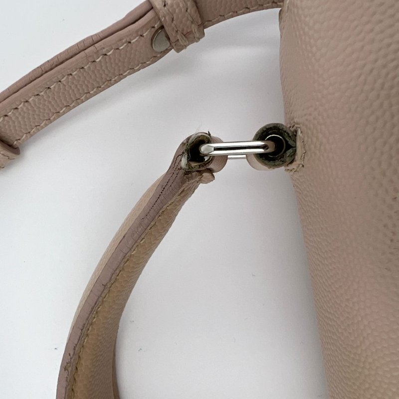 聖羅蘭 CASSANDRA 小型粒面皮革手提包-17