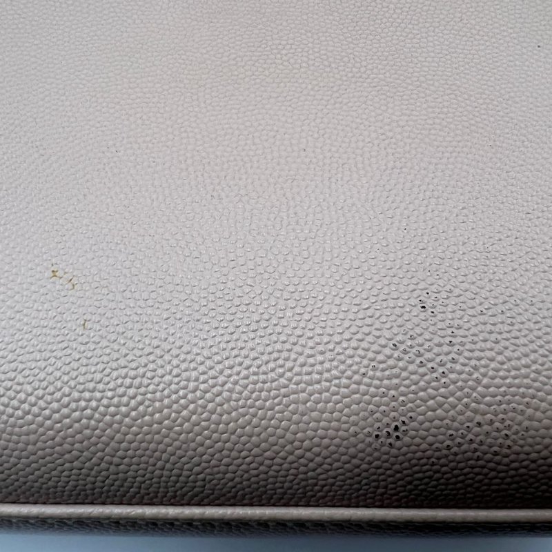 聖羅蘭 CASSANDRA 小型粒面皮革手提包-25