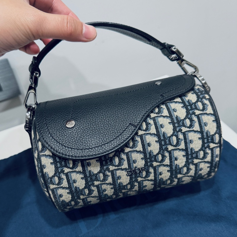 迪奧男包Dior Mini Roller bag 迷你圓筒男包狀況很好👌-0