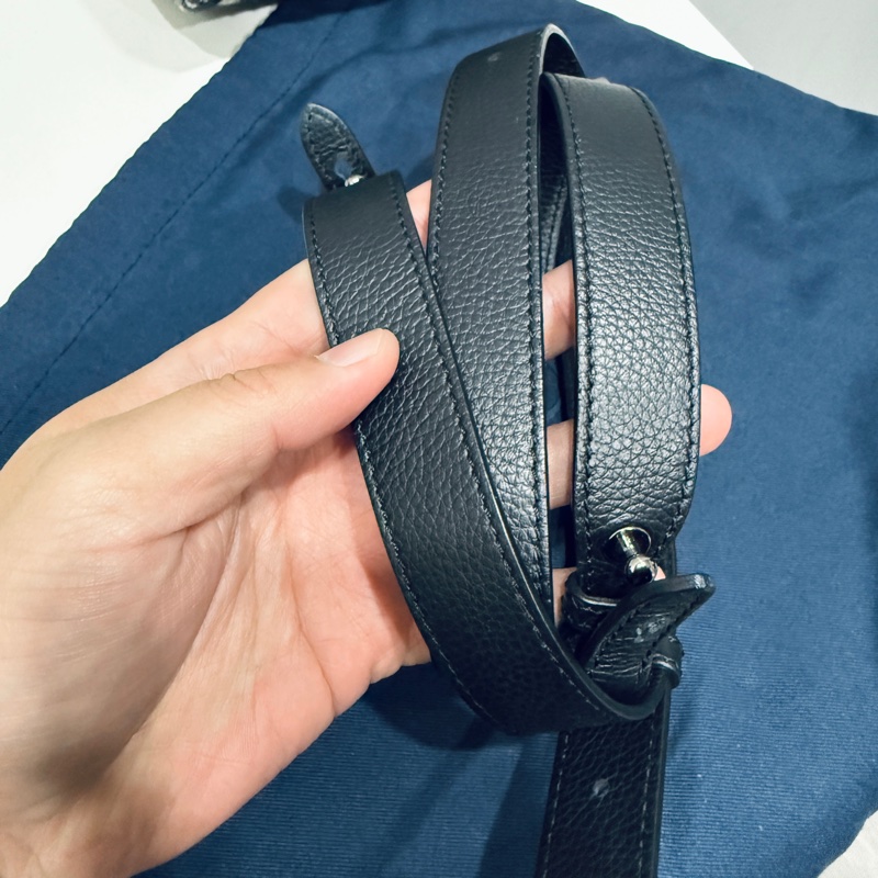 迪奧男包Dior Mini Roller bag 迷你圓筒男包狀況很好👌-8