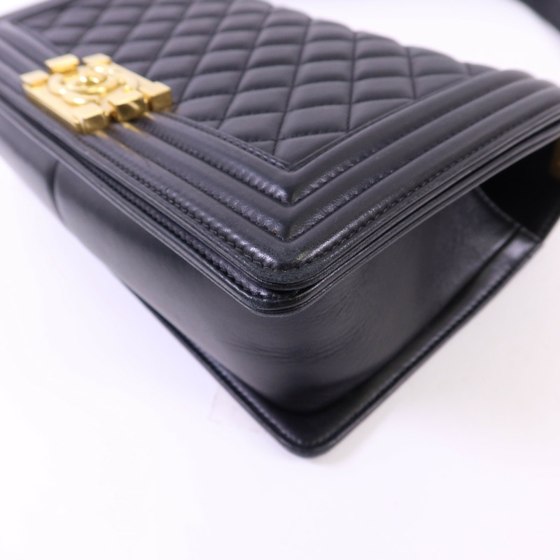 CHANEL 羊皮皮革Boy 25金扣鏈帶肩背袋-12