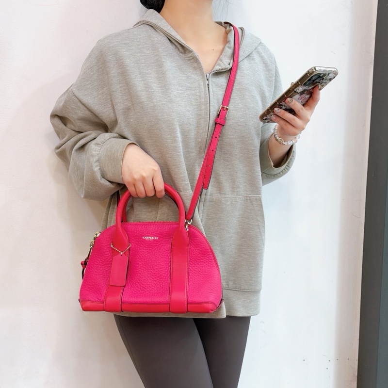 莉亞精品♡ Coach 桃粉手提斜背包 二手美包-1