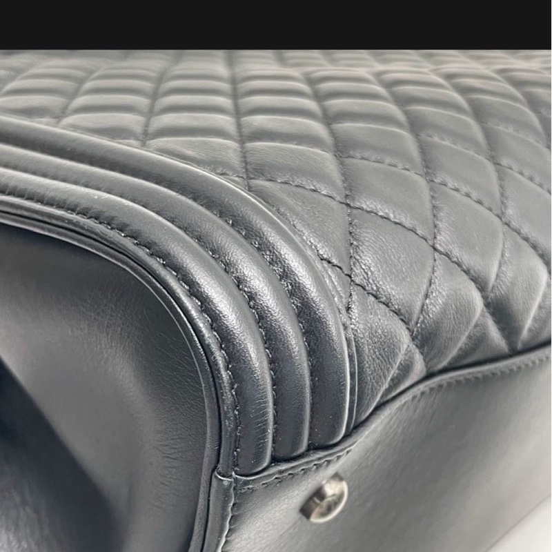 👜 Chanel Le Boy 托特包｜菱格牛皮｜黑銀-9