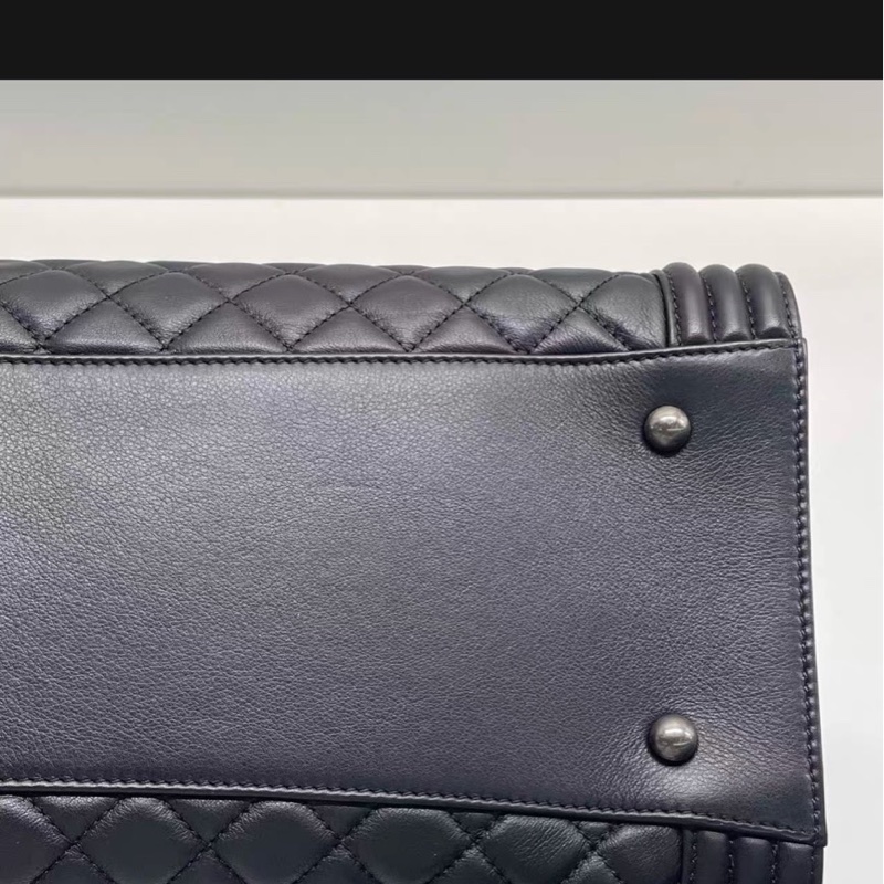 👜 Chanel Le Boy 托特包｜菱格牛皮｜黑銀-11