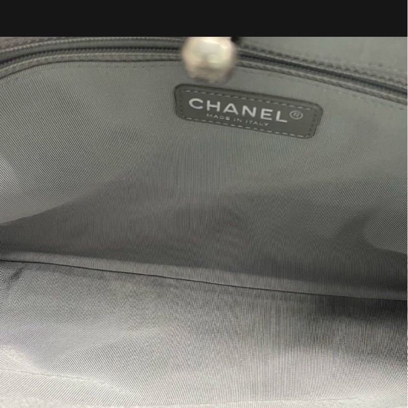 👜 Chanel Le Boy 托特包｜菱格牛皮｜黑銀-13