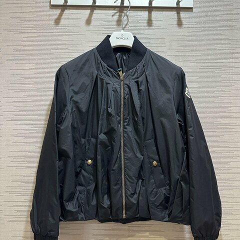 💎Han's house精品服飾💎moncler 風衣 外套