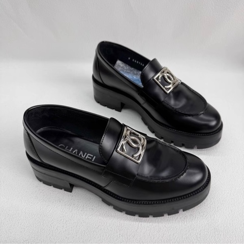98新 Chanel香奈兒 黑色銀扣樂福鞋厚底增高 尺寸36.5