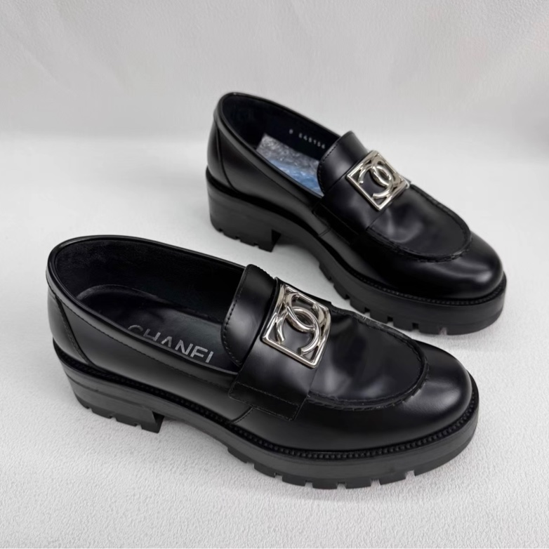 98新 Chanel香奈兒 黑色銀扣樂福鞋厚底增高 尺寸36.5-5