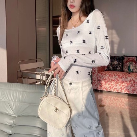 Chanel菱格紋相機包 19*14*5.5 98新配件保卡塵袋