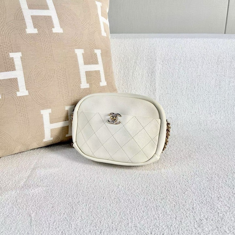 Chanel菱格紋相機包 19*14*5.5 98新配件保卡塵袋-2