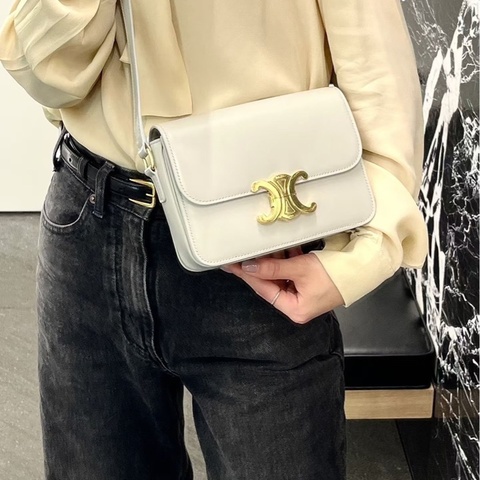 Celine 灰白色金扣Teenbox豆腐包小號18.5*14*5.5 99新配件塵袋
