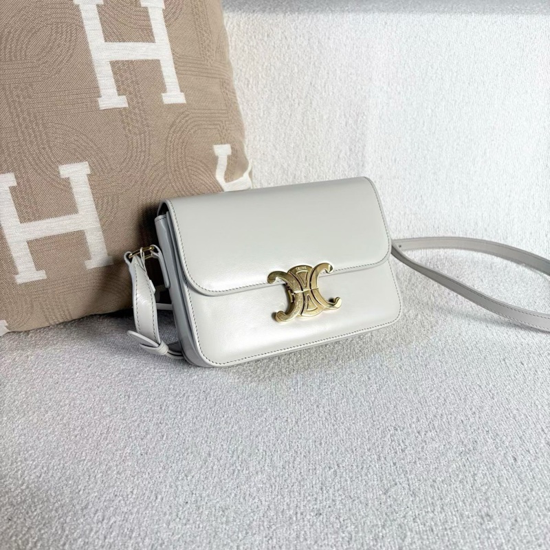 Celine 灰白色金扣Teenbox豆腐包小號18.5*14*5.5 99新配件塵袋-3