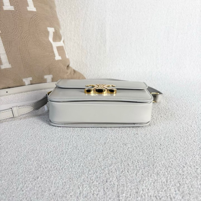 Celine 灰白色金扣Teenbox豆腐包小號18.5*14*5.5 99新配件塵袋-4