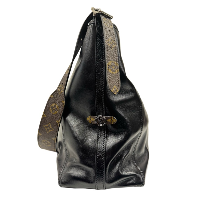 LOUIS VUITTON 路易威登 黑武士 大號 黑色 男女通用 斜背包 單肩包 銀扣-2