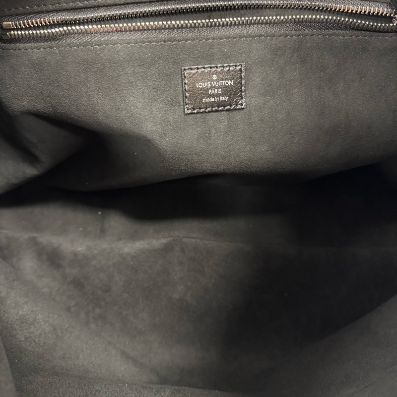 LOUIS VUITTON 路易威登 黑武士 大號 黑色 男女通用 斜背包 單肩包 銀扣-11