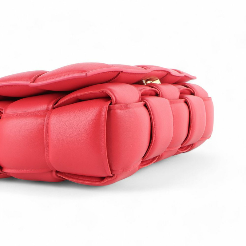 【包稅】BOTTEGA VENETA 帶襯墊的卡帶斜挎包 591970 / 33168--4