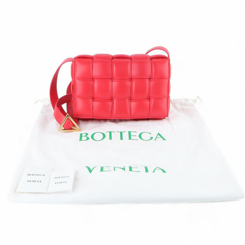 【包稅】BOTTEGA VENETA 帶襯墊的卡帶斜挎包 591970 / 33168--7