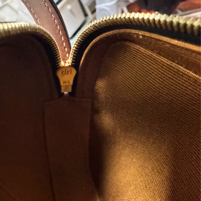 Celine 迷你彩色刺繡相機包MINI CAMERA SHOULDER BAG-3