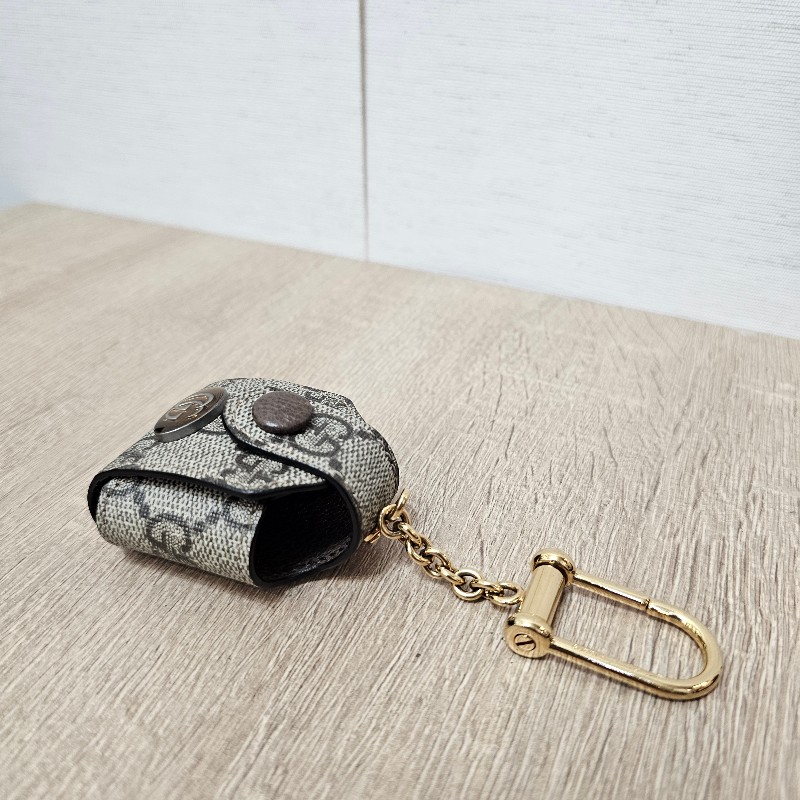 [絕版好物❣️] Gucci 老花金釦Airpods1代2代耳機套/吊飾-1