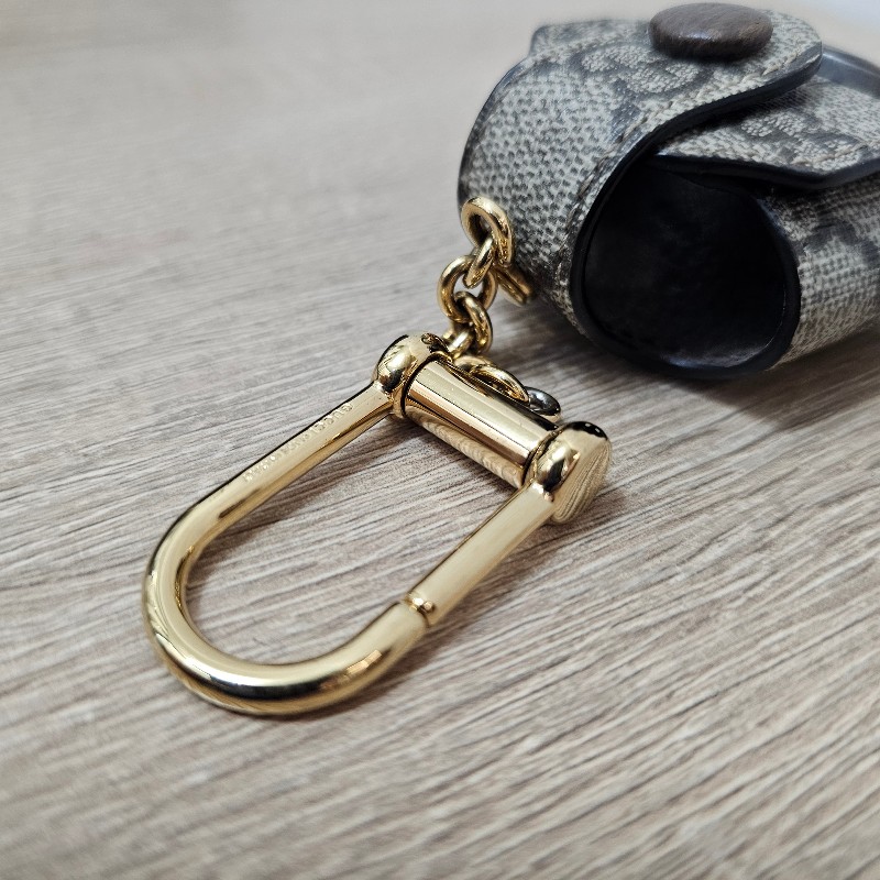 [絕版好物❣️] Gucci 老花金釦Airpods1代2代耳機套/吊飾-5