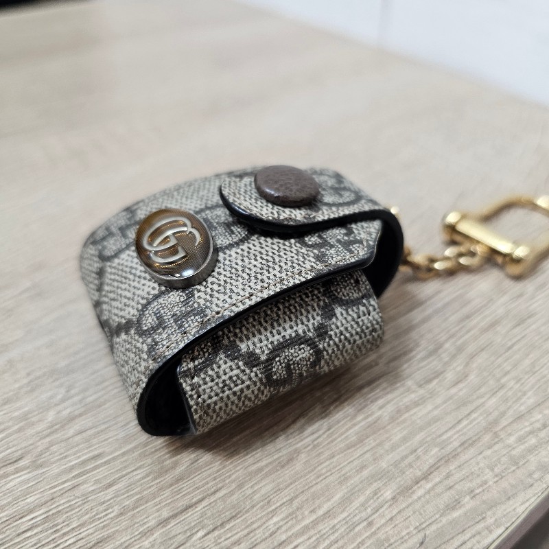 [絕版好物❣️] Gucci 老花金釦Airpods1代2代耳機套/吊飾-11