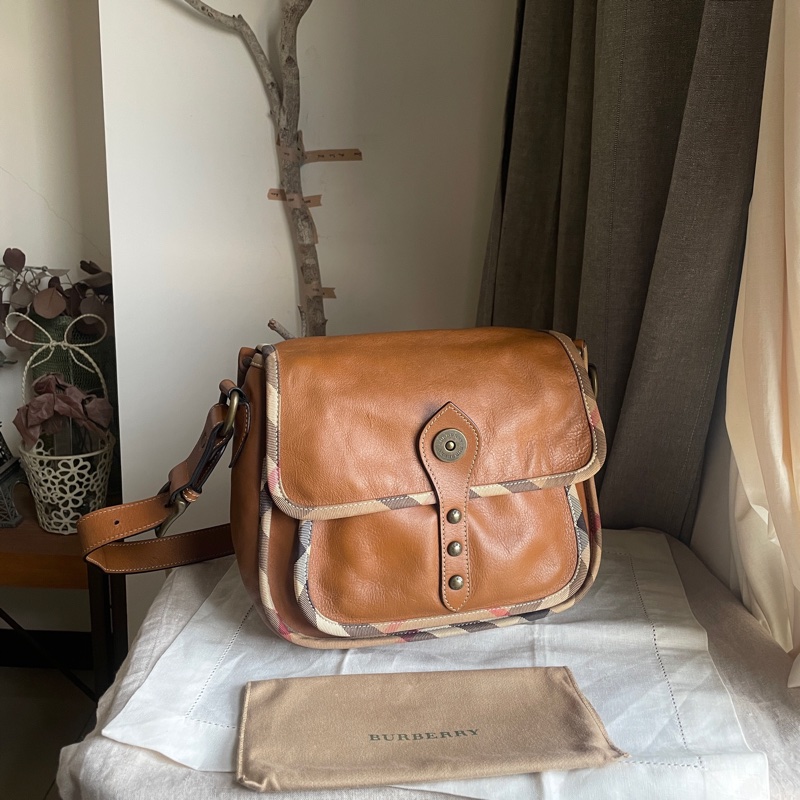 Burberry郵差包/大馬鞍/翻蓋包/斜背包/側背包🇬🇧正品🇬🇧況好🇬🇧男女適用🇬🇧英式風格🇬🇧學院風-1
