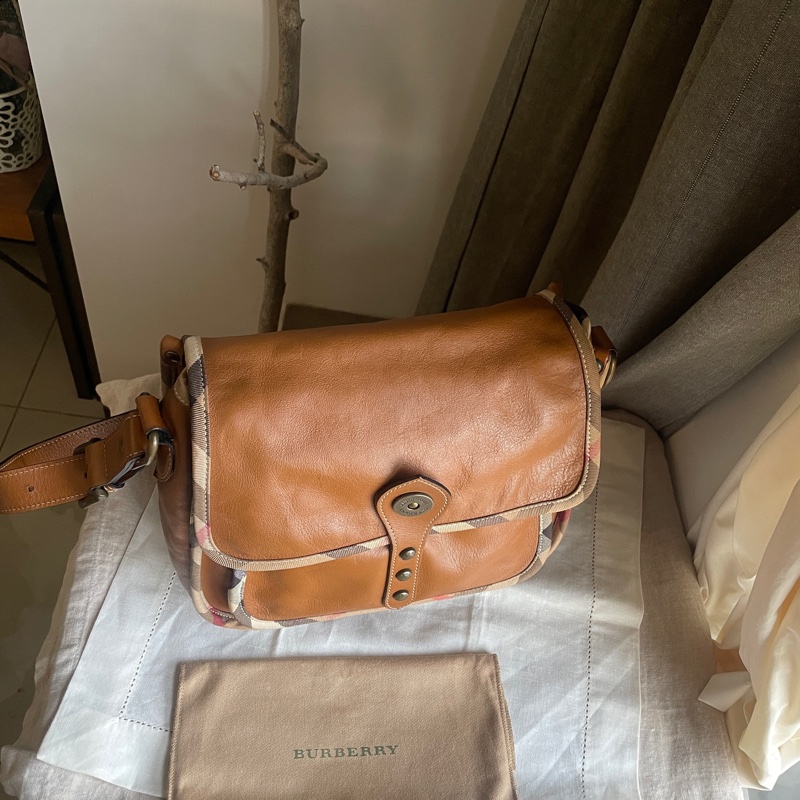 Burberry郵差包/大馬鞍/翻蓋包/斜背包/側背包🇬🇧正品🇬🇧況好🇬🇧男女適用🇬🇧英式風格🇬🇧學院風-4
