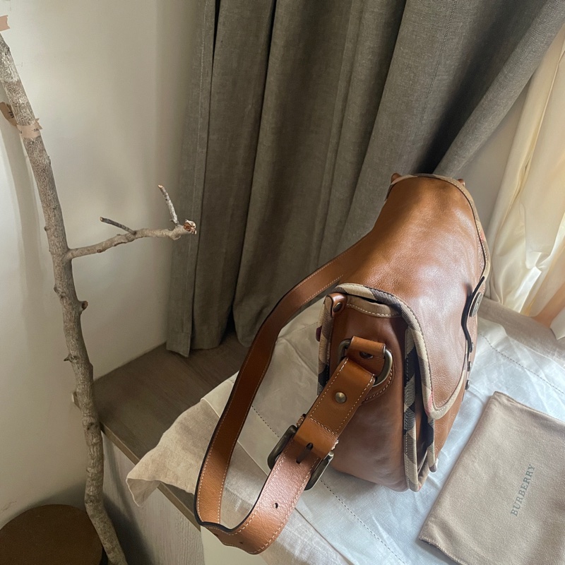 Burberry郵差包/大馬鞍/翻蓋包/斜背包/側背包🇬🇧正品🇬🇧況好🇬🇧男女適用🇬🇧英式風格🇬🇧學院風-5