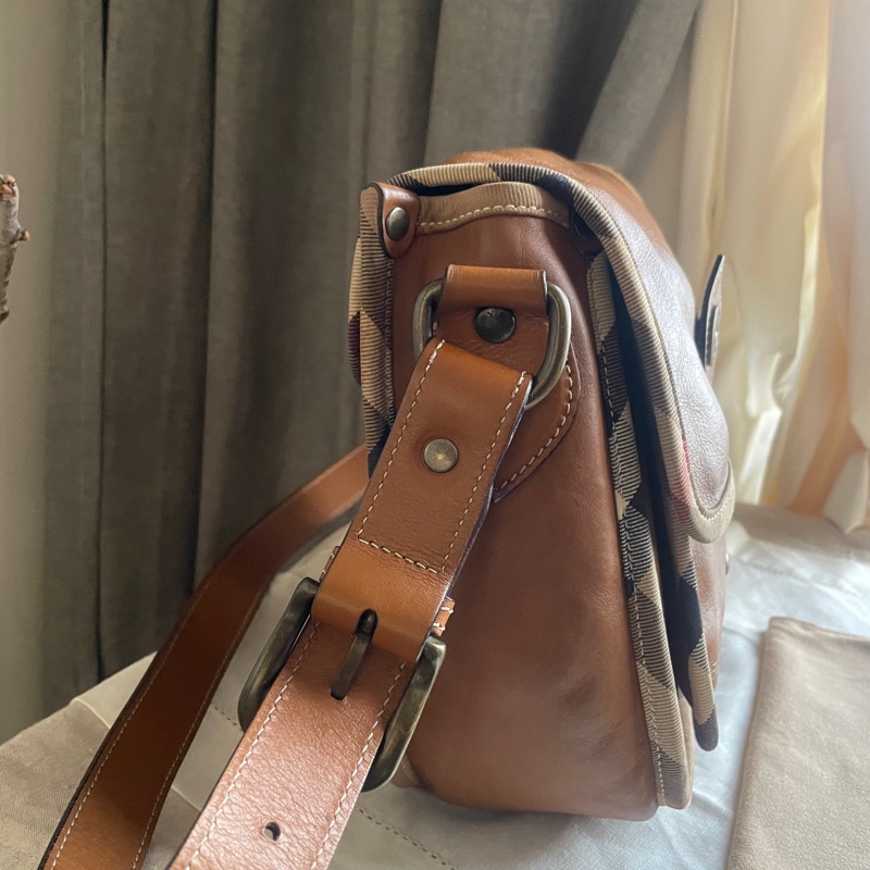 Burberry郵差包/大馬鞍/翻蓋包/斜背包/側背包🇬🇧正品🇬🇧況好🇬🇧男女適用🇬🇧英式風格🇬🇧學院風-12