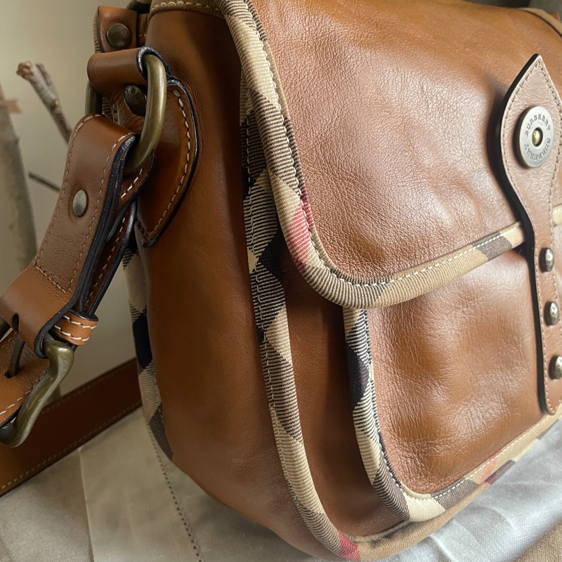 Burberry郵差包/大馬鞍/翻蓋包/斜背包/側背包🇬🇧正品🇬🇧況好🇬🇧男女適用🇬🇧英式風格🇬🇧學院風-16