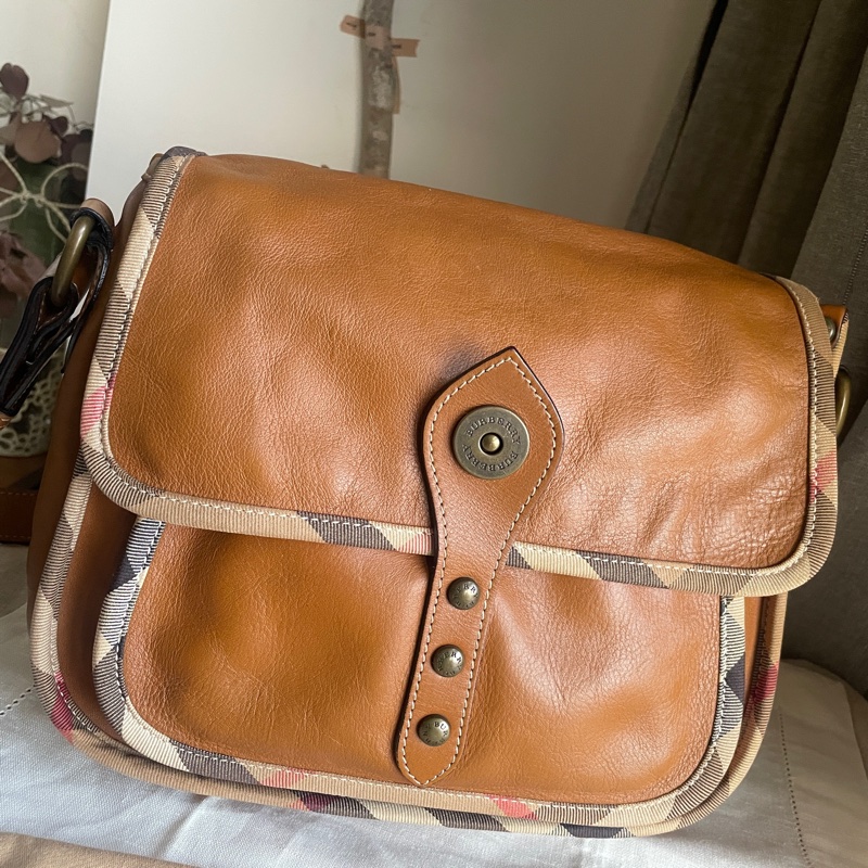 Burberry郵差包/大馬鞍/翻蓋包/斜背包/側背包🇬🇧正品🇬🇧況好🇬🇧男女適用🇬🇧英式風格🇬🇧學院風-18