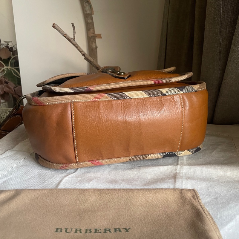 Burberry郵差包/大馬鞍/翻蓋包/斜背包/側背包🇬🇧正品🇬🇧況好🇬🇧男女適用🇬🇧英式風格🇬🇧學院風-20