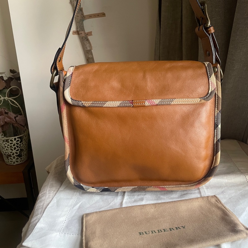 Burberry郵差包/大馬鞍/翻蓋包/斜背包/側背包🇬🇧正品🇬🇧況好🇬🇧男女適用🇬🇧英式風格🇬🇧學院風-22