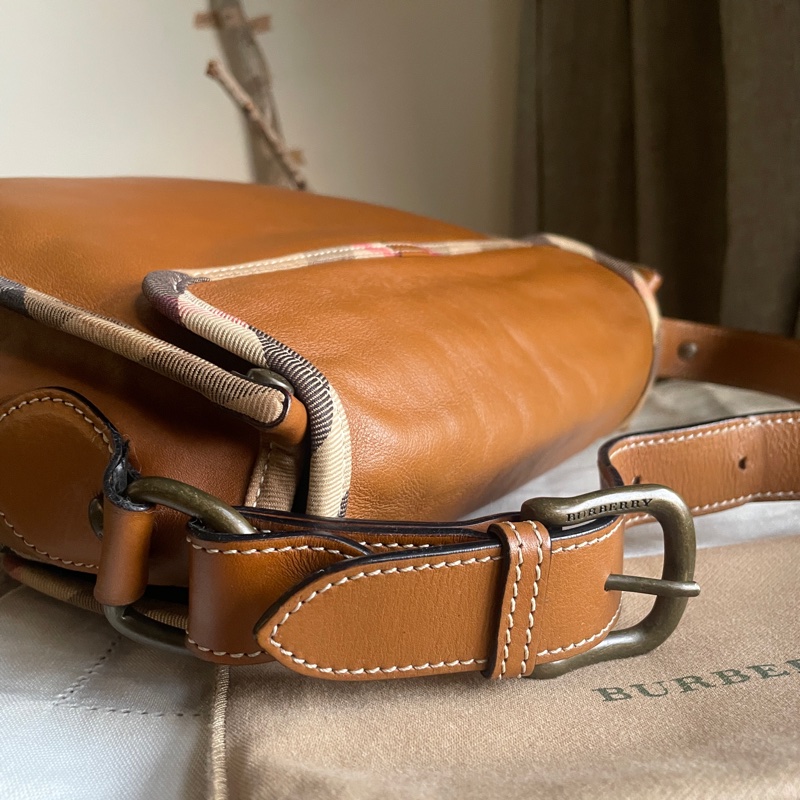 Burberry郵差包/大馬鞍/翻蓋包/斜背包/側背包🇬🇧正品🇬🇧況好🇬🇧男女適用🇬🇧英式風格🇬🇧學院風-25