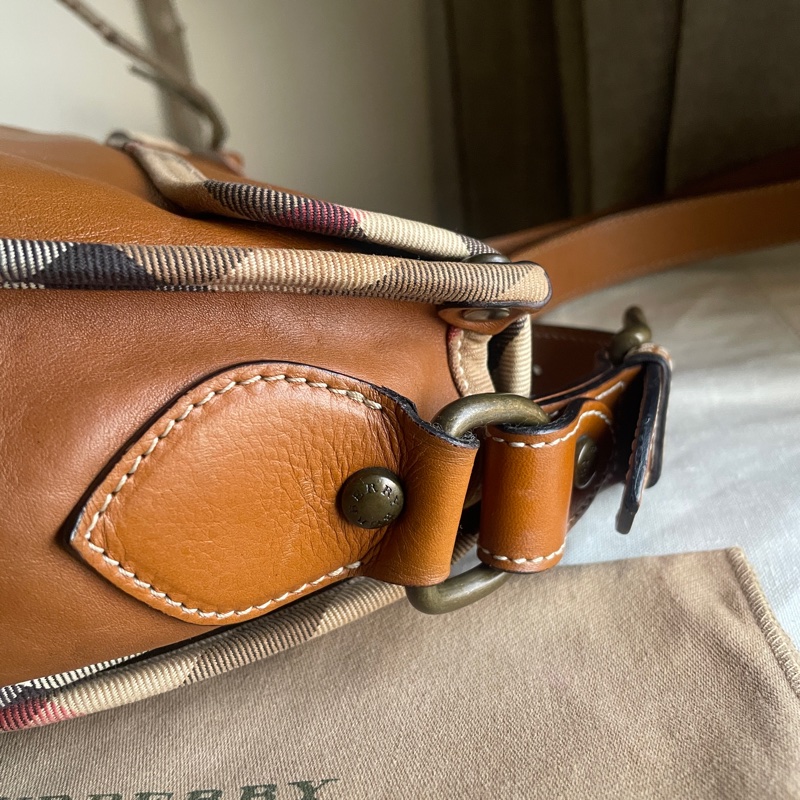 Burberry郵差包/大馬鞍/翻蓋包/斜背包/側背包🇬🇧正品🇬🇧況好🇬🇧男女適用🇬🇧英式風格🇬🇧學院風-27