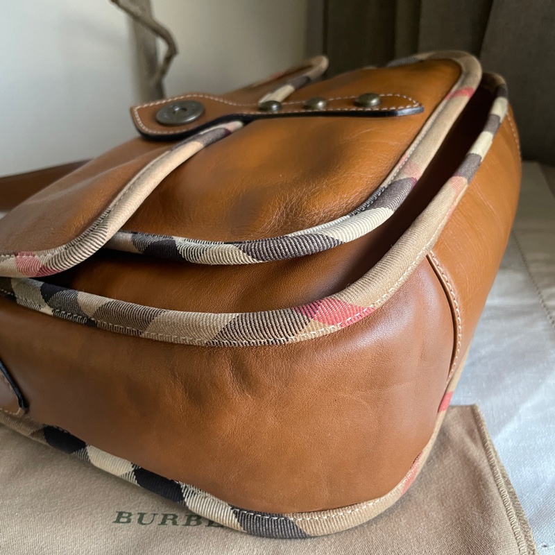 Burberry郵差包/大馬鞍/翻蓋包/斜背包/側背包🇬🇧正品🇬🇧況好🇬🇧男女適用🇬🇧英式風格🇬🇧學院風-35