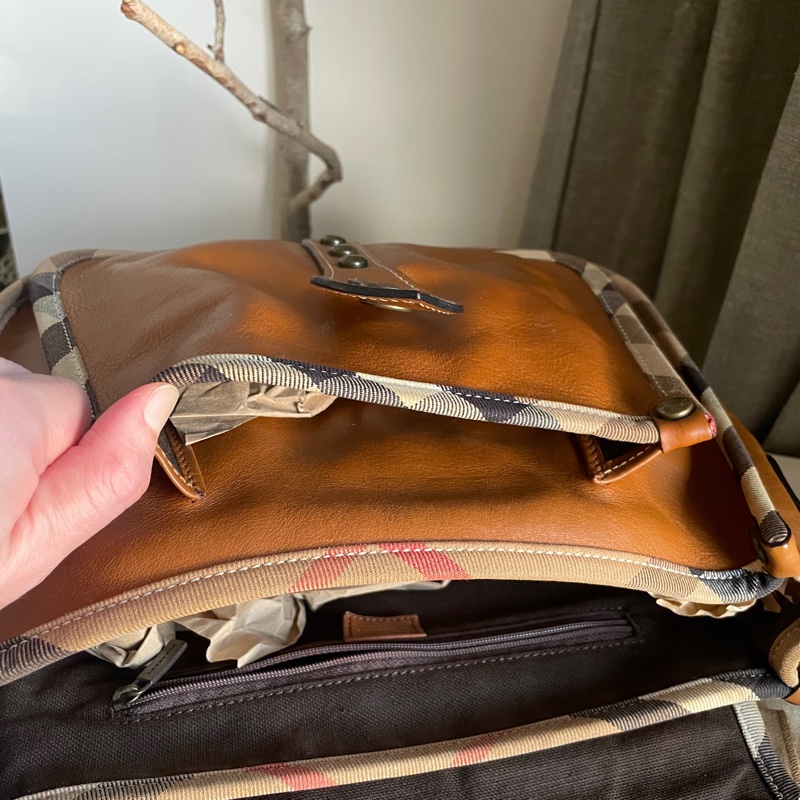 Burberry郵差包/大馬鞍/翻蓋包/斜背包/側背包🇬🇧正品🇬🇧況好🇬🇧男女適用🇬🇧英式風格🇬🇧學院風-45