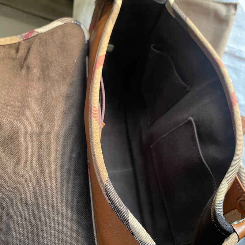 Burberry郵差包/大馬鞍/翻蓋包/斜背包/側背包🇬🇧正品🇬🇧況好🇬🇧男女適用🇬🇧英式風格🇬🇧學院風-54